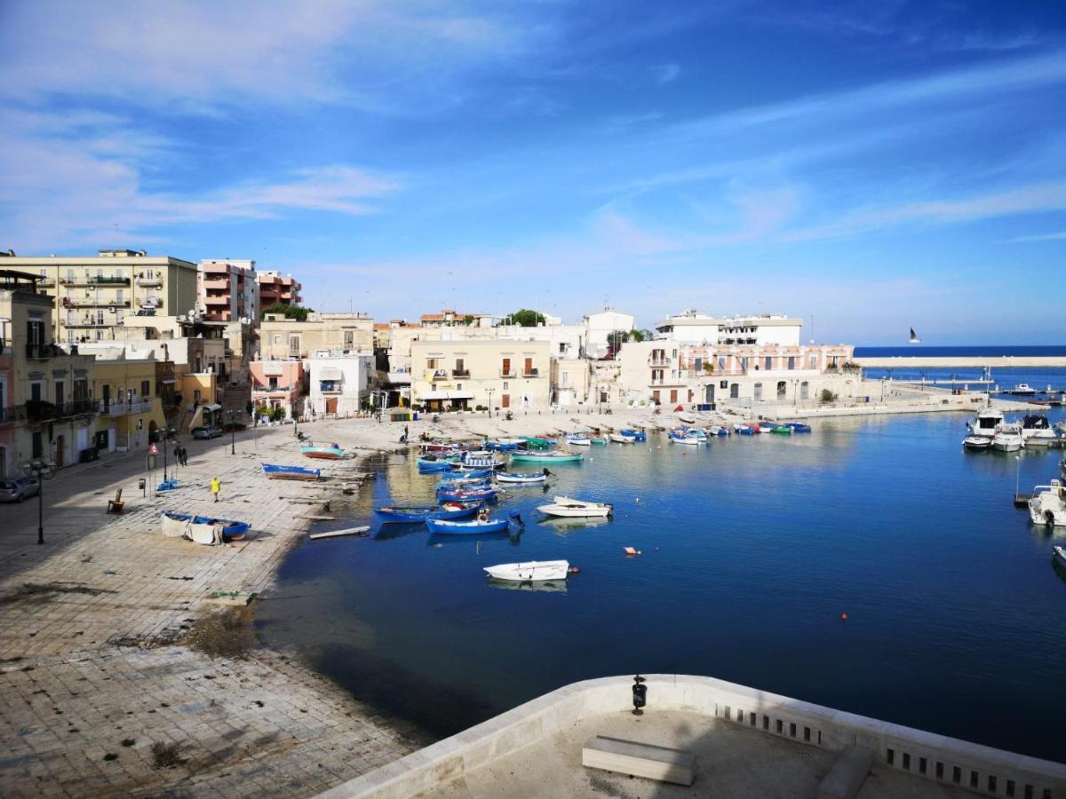 La Torretta Di Gigi - Soggiorno In Torre Medievale Bisceglie Kültér fotó